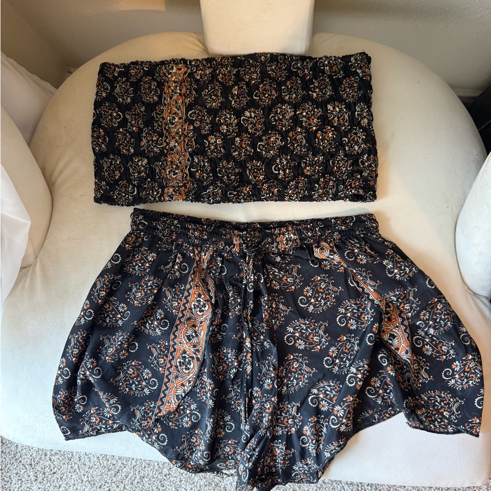 EARTHBOUND Black and Orange Floral Set